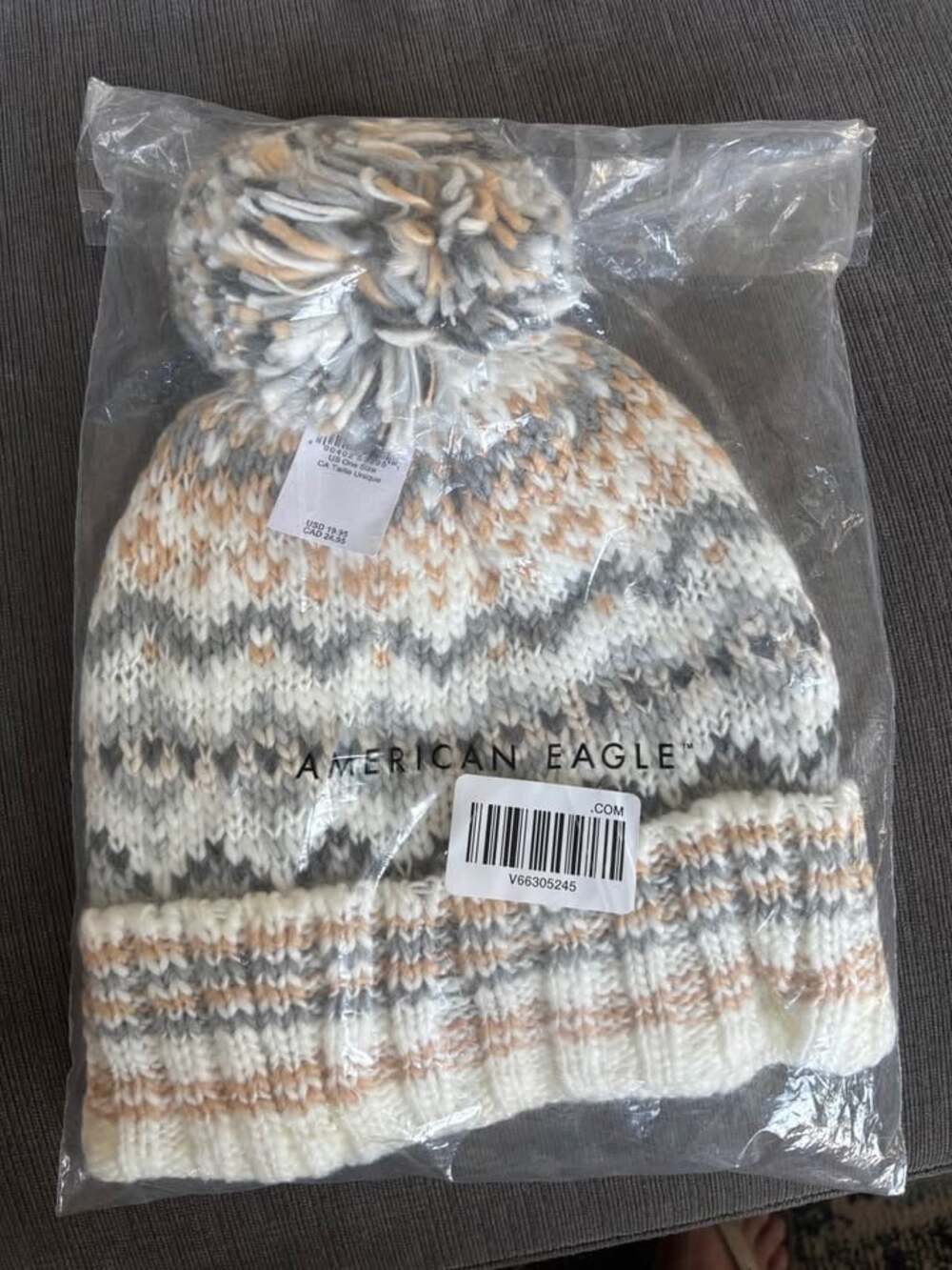 NWT American Eagle Fair Isle Knit Pom Beanie Hat Grey Cream Peach One Size